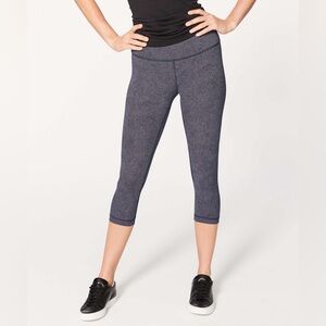 Lululemon Wunder Under Crop size 6